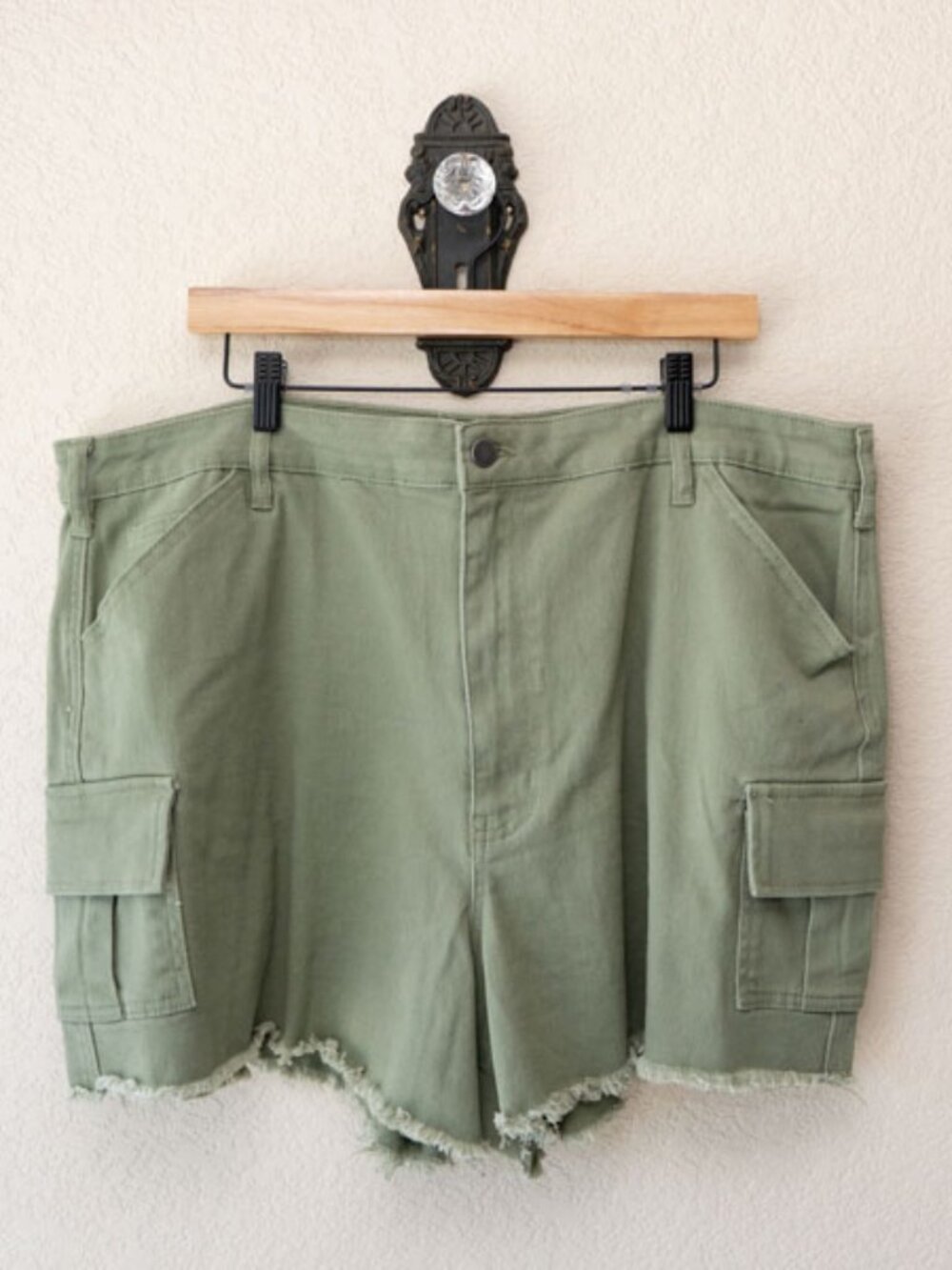 Tinsel Green Cargo Shorts Womens 16W Plus Size Utility Frayed Hem Stretch